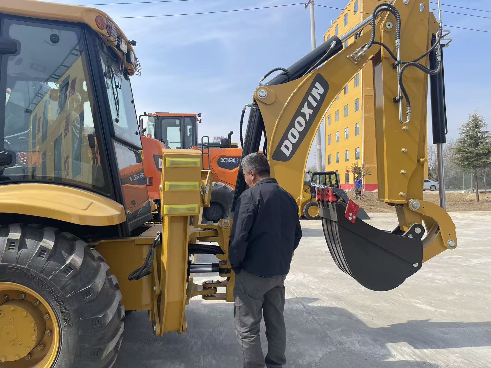 Khách hàng Nam Mỹ ghé thăm nhà máy của chúng tôi