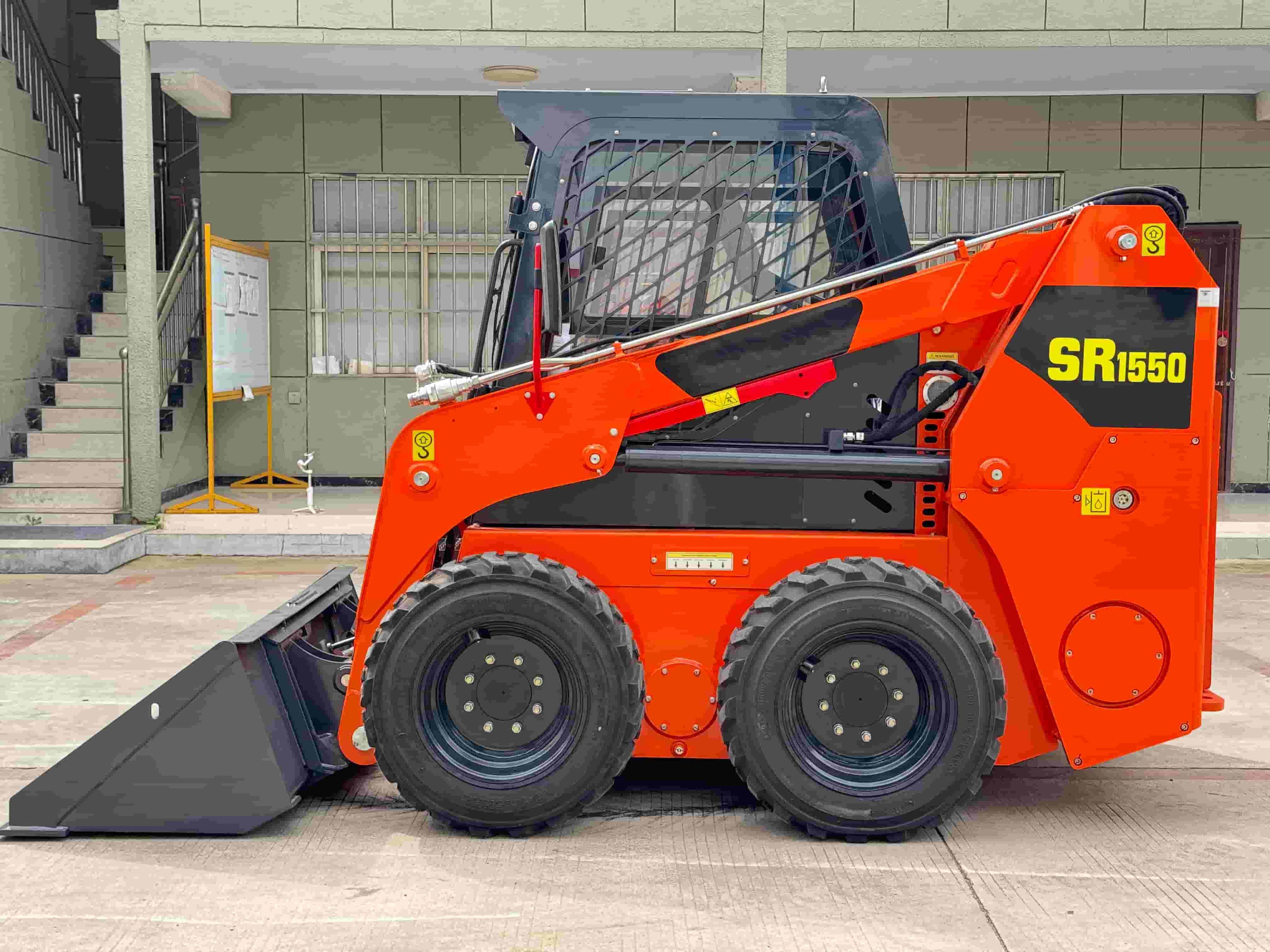 Đừng rơi vào cái bẫy này! Việc mua số lượng lớn máy xúc lật của một quốc gia lớn đã dẫn đến một loạt 